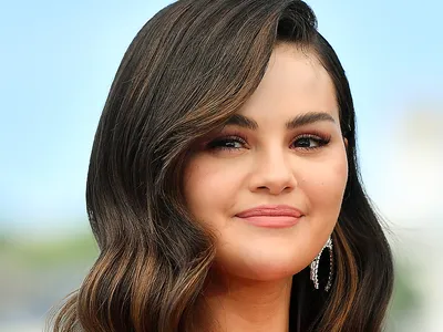 Selena Gomez breaks silence on 'Emilia Pérez' co-star's offensive posts - Firstrol