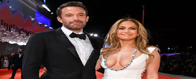 Jennifer Lopez is hoping to get some extra time in with Ben Affleck's kids before they head back to school, a source tells PEOPLE.