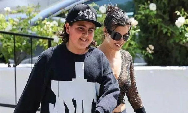 Kourtney Kardashian Revealed a ‘ Terrible News’s that her 14 year old